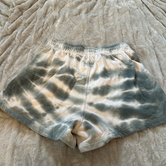 Abercrombie Lounge Shorts - Picture 2 of 4